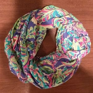 VGUC LILLY Pulitzer infinity scarf!